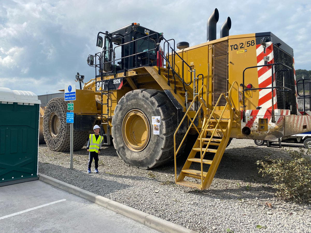 What a super time we had at our recent family day, allowing colleagues to share their workplace with loved ones 🧒💙 Special mention to Alejandro, plant manager, Linda, plant administrator, and Joanne, plant coordinator, who made it possible!

More 👉 orlo.uk/Family_Day_VWB…