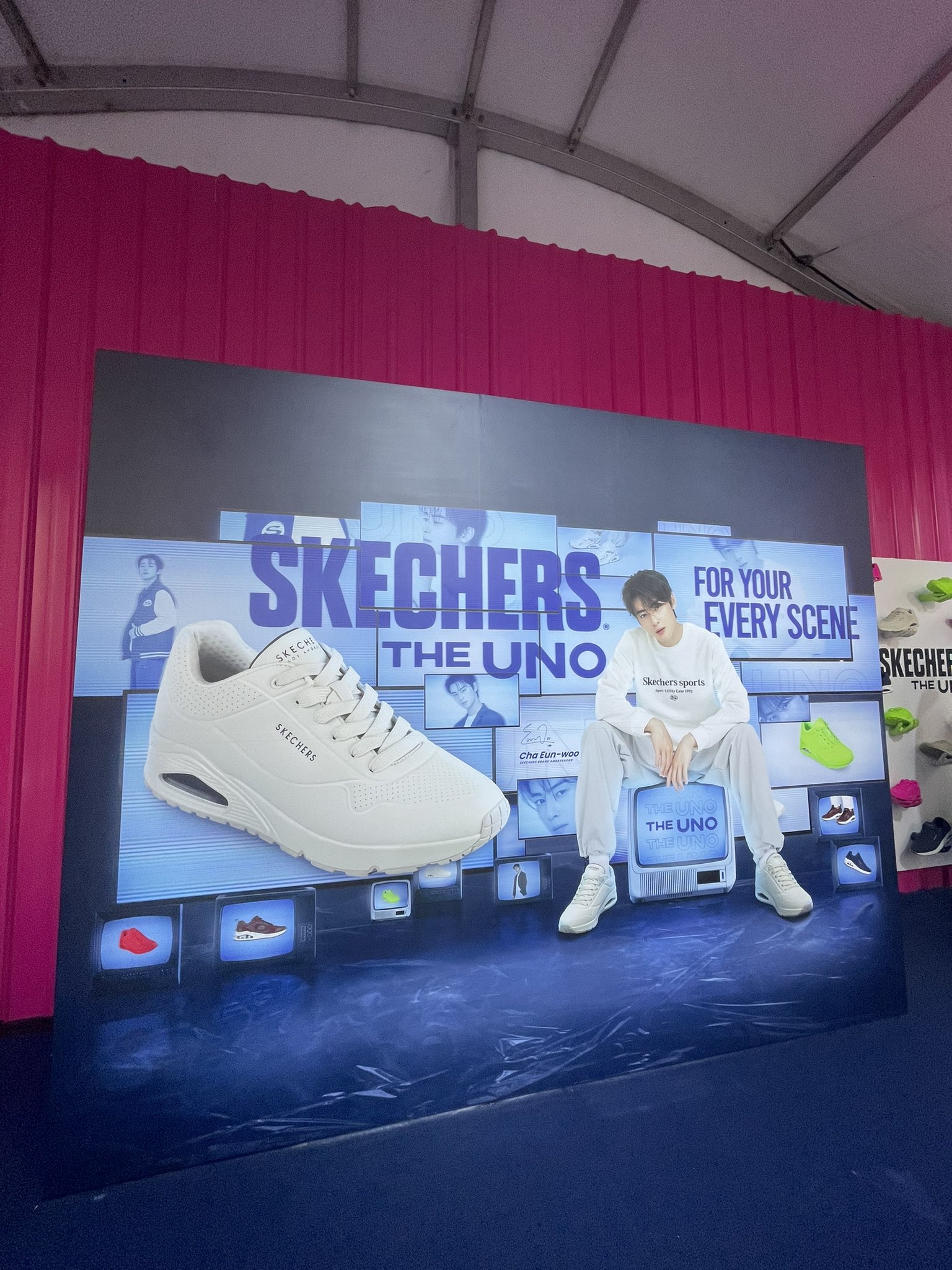 Skechers bugis hotsell