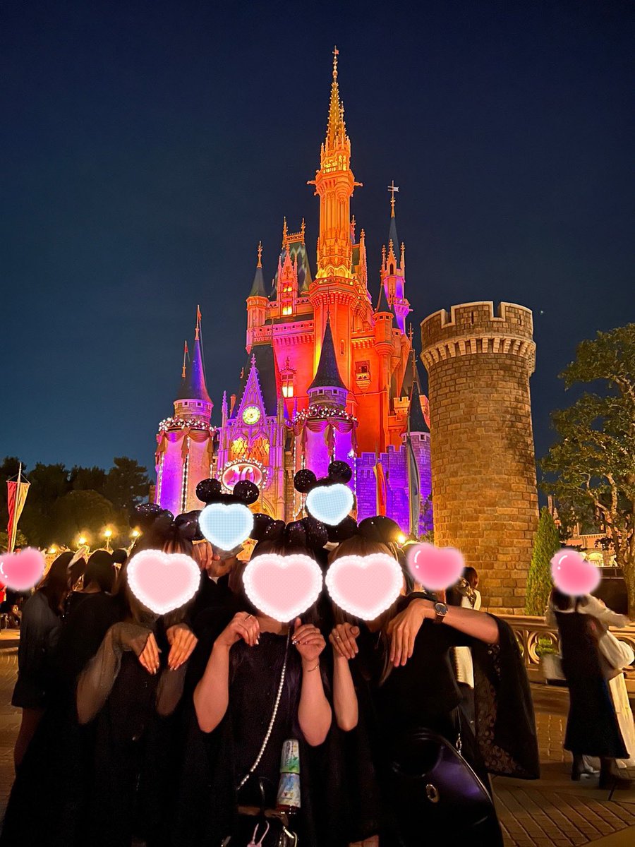 karu___taaa's tweet photo. やっとみんなでディズニー🏰🐭💞

すっごいたのしかった💗💗

 #まじマレフィセント https://t.co/Jam4DbA1zu
