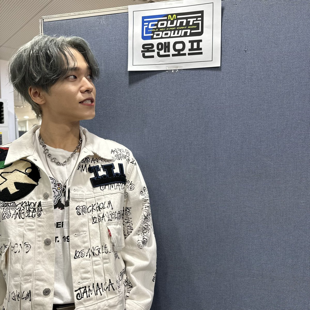 ONF_members's tweet photo. [#유 #U] 2주차 시작⭐️
#MCOUNTDOWN #LoveEffect https://t.co/b7sOo46Mfn