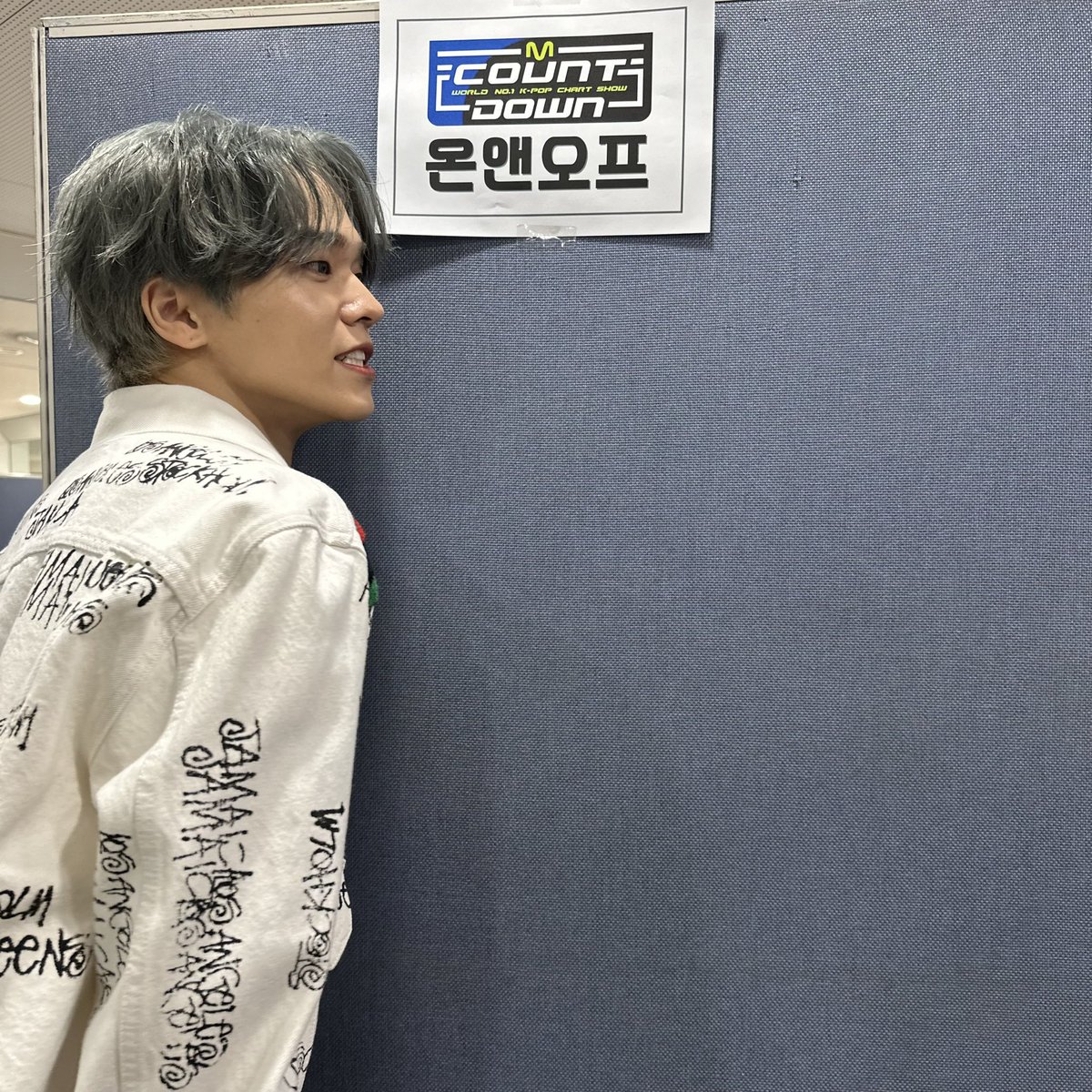 ONF_members's tweet photo. [#유 #U] 2주차 시작⭐️
#MCOUNTDOWN #LoveEffect https://t.co/b7sOo46Mfn