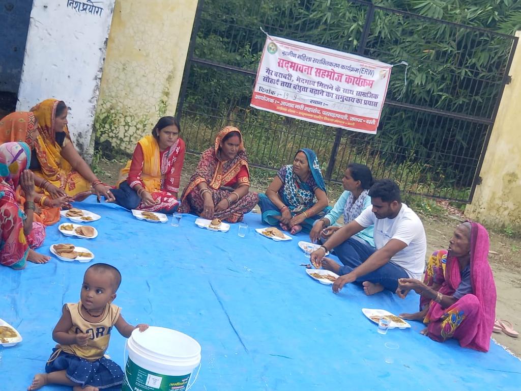 SadbhawnaBasti's tweet image. Rural women empowerment program powered by SGVS, Nari Sangh organized a Sahbhoj program in 10 g.p with the objective of against discrimination,against inequality,Everyone is equal regardless of their gender, race, sexual orientation, social background and physical abilities.