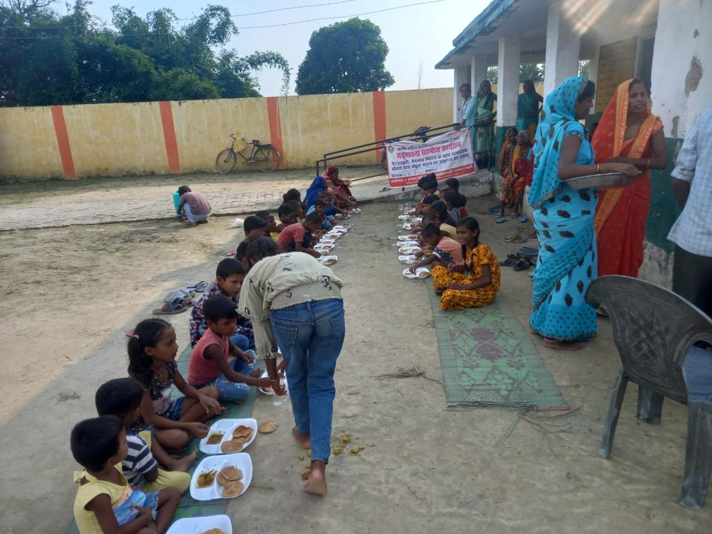 SadbhawnaBasti's tweet image. Rural women empowerment program powered by SGVS, Nari Sangh organized a Sahbhoj program in 10 g.p with the objective of against discrimination,against inequality,Everyone is equal regardless of their gender, race, sexual orientation, social background and physical abilities.