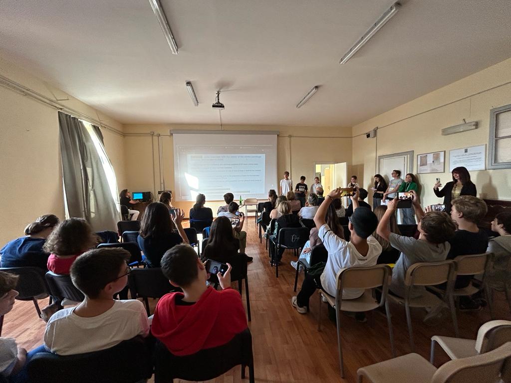 MCA_EU's tweet photo. ✨ MCA is for two days in Rome for the transnational partners meeting of #PITCHERproject🏺 

We will:
🌍 Present the educational resources about archaeological looting 
🔍 Test them with students 
⏭️Prepare the next steps
Learn more: https://t.co/2Ki72DhmOO

#erasmusplus 
🧵1/2 https://t.co/GimqZVIBt1