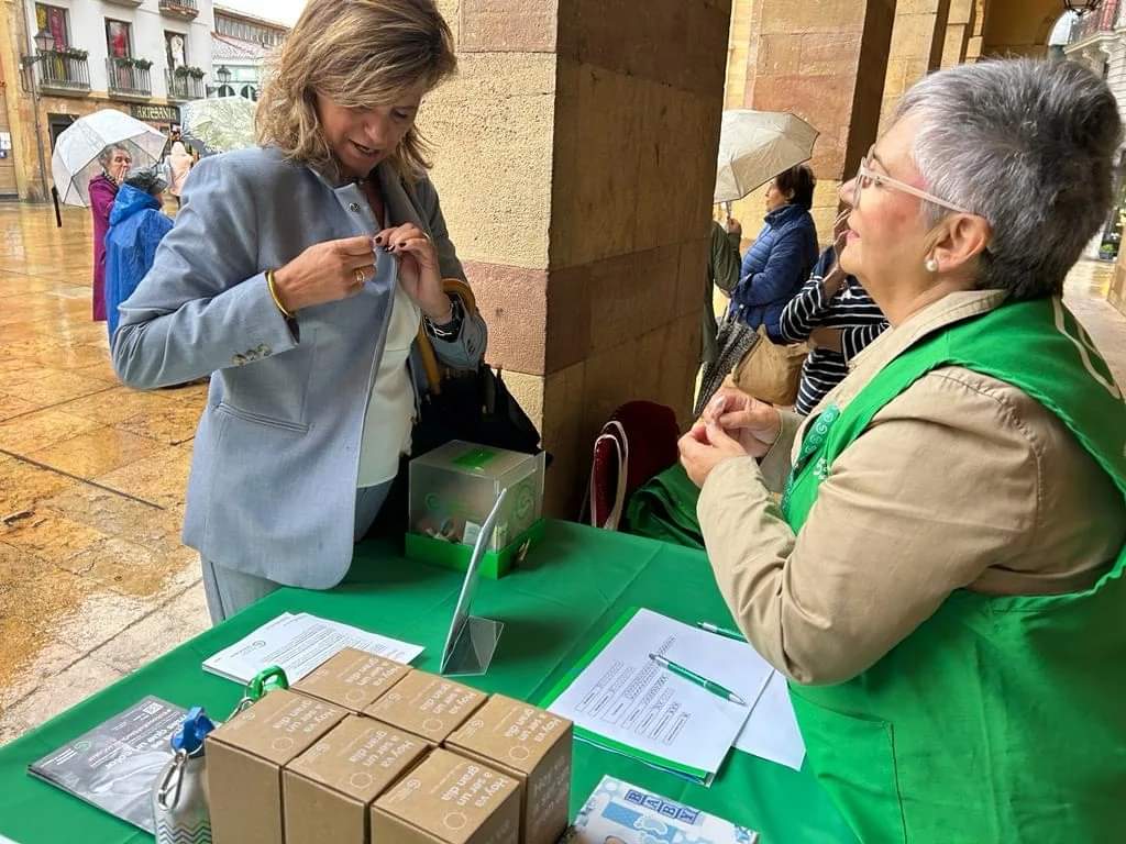 Conchita Suárez del Ayuntamiento de Oviedo se une a #ElRosaEsMásQueUnColor 💟
