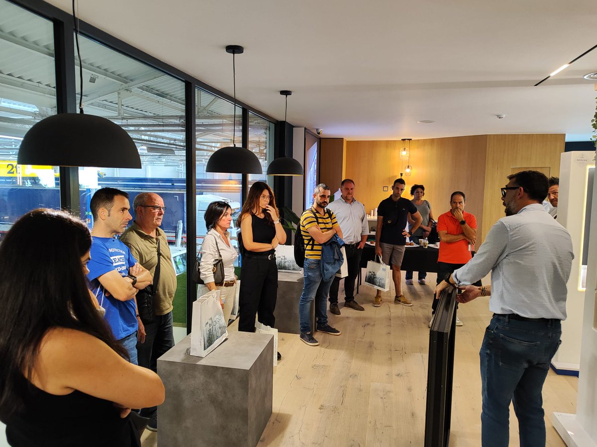 DOMObyINDALSU's tweet photo. 👋🏼 Damos por finalizada la primera jornada de nuestras formaciones #DOMOEXPERTO con @IsoChemie_ES bajo el título: ""Instalación 4.0 de los sistemas de ventana #DOMOEXPERTO con soluciones #ISO-Chemie para el sellado del hueco."
¡En breve la segunda jornada! 💪🏻
#SistemasDOMO https://t.co/ZuKwk8lu4Q