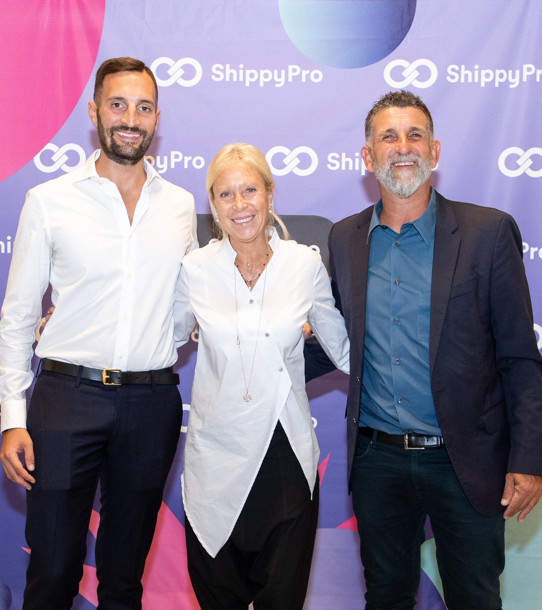 ACF_Womens's tweet image. ⚜️ 🤝 ♾️

Orgogliosamente presenti all’inaugurazione del nuovo headquarter del nostro Principal Partner ShippyPro, scale up fiorentina leader nell'automazione dei processi logistici in ambito ecommerce. 💜

#ForzaViola 💜