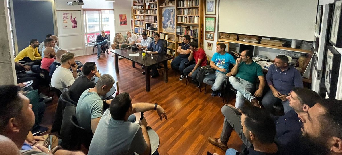 🔴✊⚫Seguimos en la lucha.
Asamblea de trabajadores de <a href="/cnt_sevcontrol/">Sección CNT Sevilla Control</a>. Para ganar un conflicto, el poder de decisión tiene que estar en los trabajadores, no en los comités.