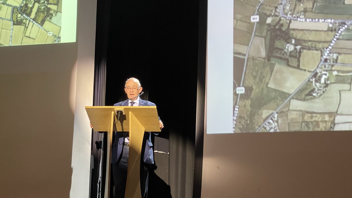 GovJsyCYPES's tweet image. Jean Le Maistre, MBE addresses the conference as a native Jèrriais speaker. 

He said, &quot;By understanding the rapid decline of our mother tongue post-war, we will be better able to grasp the challenge we face today and inspire a vision for our language.&quot; 

#LanguageConference
