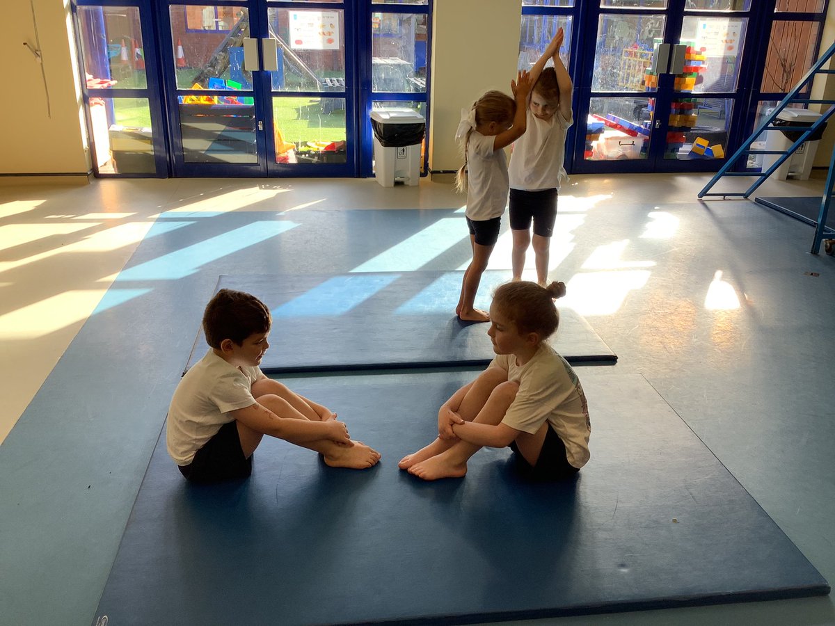 murdishawwest's tweet image. Another fun PE lesson, practising our gymnastic shapes and using the climbing frame! #mwcpsport