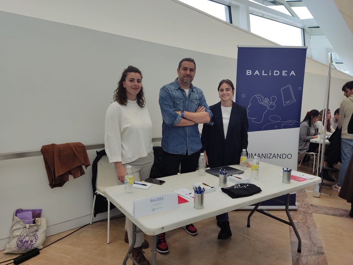 balidea's tweet photo. Nuestro equipo del Área de Personas para la captación de talento ya está a pleno rendimiento en la Feria de Empleo TIC de @GaliciaTic. ¿Ya te has acercado a nuestro stand? ¡Te esperamos!
#GaliciaTIC2023 #SomosBalidea #SomosTIC #TalentoBalidea https://t.co/6lSADofiQz