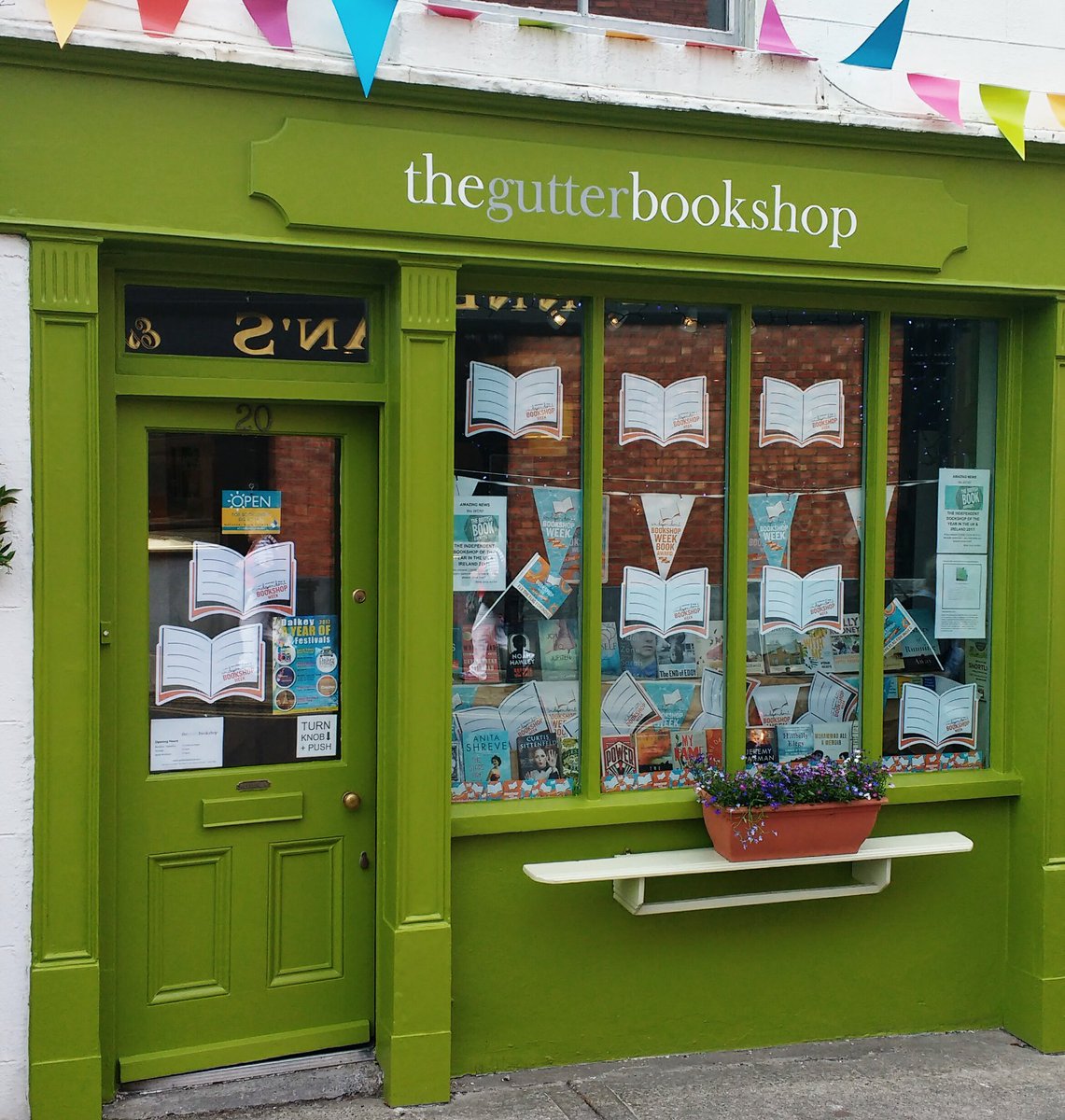 LittleAcornsBks's tweet photo. #IrishBookADay Day 6: #IrishBookshops you've enjoyed shopping with/in...can I alter a little as a top highlight was hanging out & 'working with' the fabulous @GutterDalkey gang, meeting authors @dalkeybookfest in June & nearly meeting #TomHanks #IrishBookWeek @BooksellingI💚📚x https://t.co/edYK2fY8pB