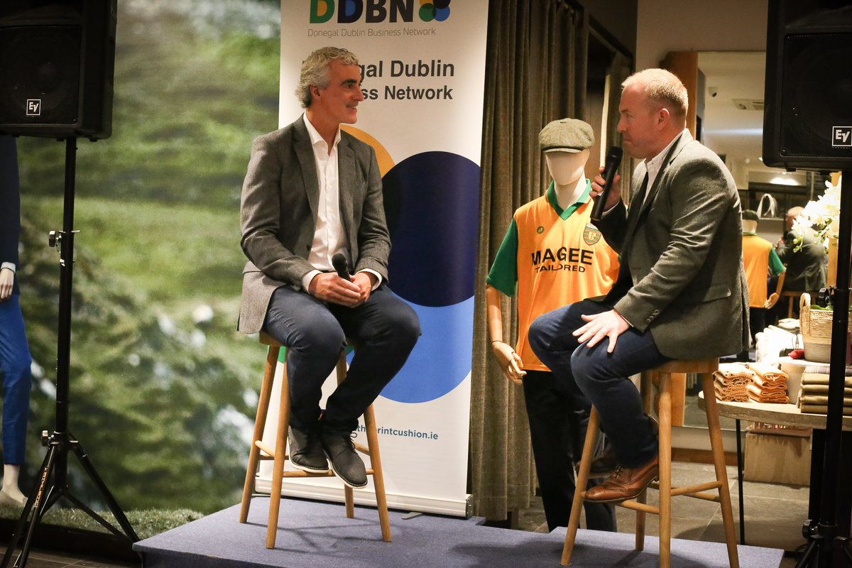 Privileged to have been asked to host discussion with one of the most interesting characters in GAA, Donegal manager Jim McGuinness

Kudos to @ddbn for event organisation

Thank you to @Magee1866 for wonderful venue - @SliabhLiagDistl & Outside Catering Donegal for hospitality