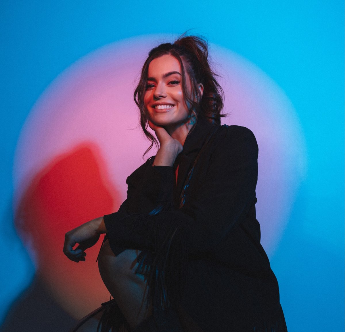 EQ Music (@eqmusicblog) on Twitter photo FIRST PLAY: Rachael O'Connor ( <a href="/_RachOC/">Rachael O'Connor</a> ) is on the rise with "Start of Something." A track that exhibits magnetic, heartfelt lyricism
eqmusicblog.com/song-premiere-… FIRST PLAY: Rachael O'Connor ( <a href="/_RachOC/">Rachael O'Connor</a> ) is on the rise with "Start of Something." A track that exhibits magnetic, heartfelt lyricism
eqmusicblog.com/song-premiere-…