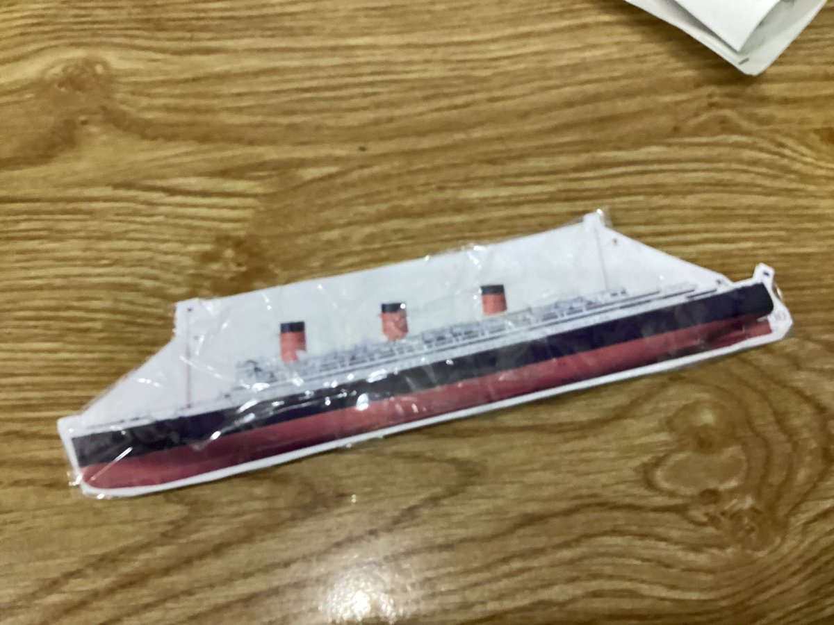 Phuc2013_QMH's tweet photo. THE NEW SHIP Queen Mary! https://t.co/AIBncm6WfX