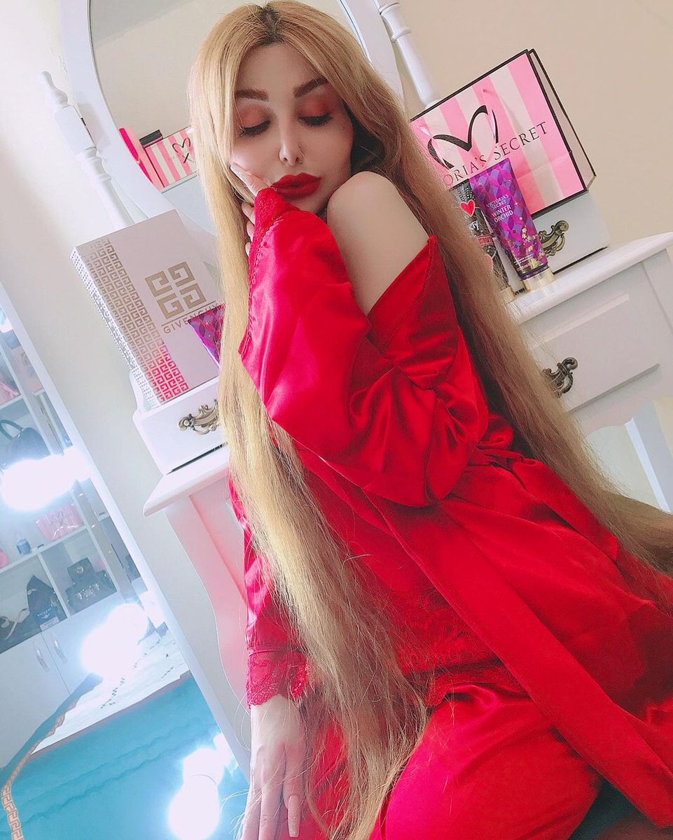 🌈Always think romantic🌹
like rainbow🌈🩷
thoughts like a barbie girl🦄💵
👙💕and make your life like a queen🪄🎀
and never stop🫧🧿🌙