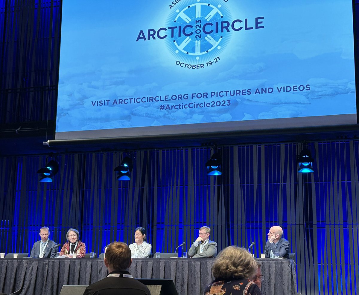 Great #FoodForThought by Vicki Lee Wallgren from Global #Arctic Program <a href="/WWF/">WWF</a> on poss. new platforms of dialogue between <a href="/ArcticCouncil/">Arctic Council</a> &amp; #Obsrvers 
Perhaps there is a bigger role for #WarsawFormatMeeting to accommodate some of the concerns 

<a href="/_Arctic_Circle/">Arctic Circle</a> #Assembly