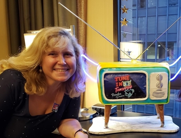randeedawn's tweet photo. Heading out to @MultiverseCon this weekend? Same here! Join me on panels and in the dealer's room, where you can grab a copy of "Tune in Tomorrow" and learn how to #BeTheMango ! https://t.co/TOJQl0DfKD