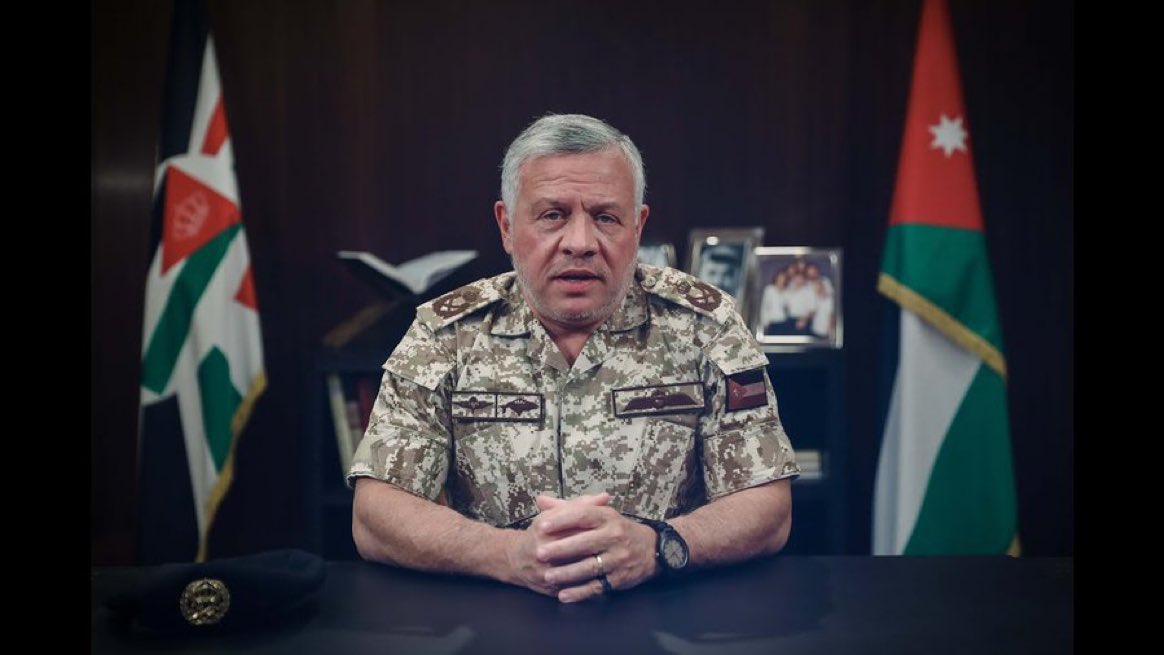 ملك الأردن يرتدى لباس العسكري وينطلق إلي مصر !!!