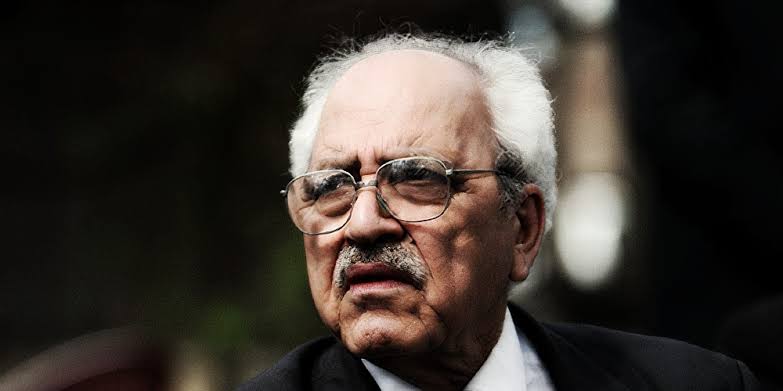 ayaserenat's tweet photo. “Her çağda, şartlar ne kadar ağır ve umutsuz olursa olsun, inananlar için muhakkak bir Nuh'un Gemisi vardır.”

Sezai Karakoç https://t.co/TIsFNcQ4nl