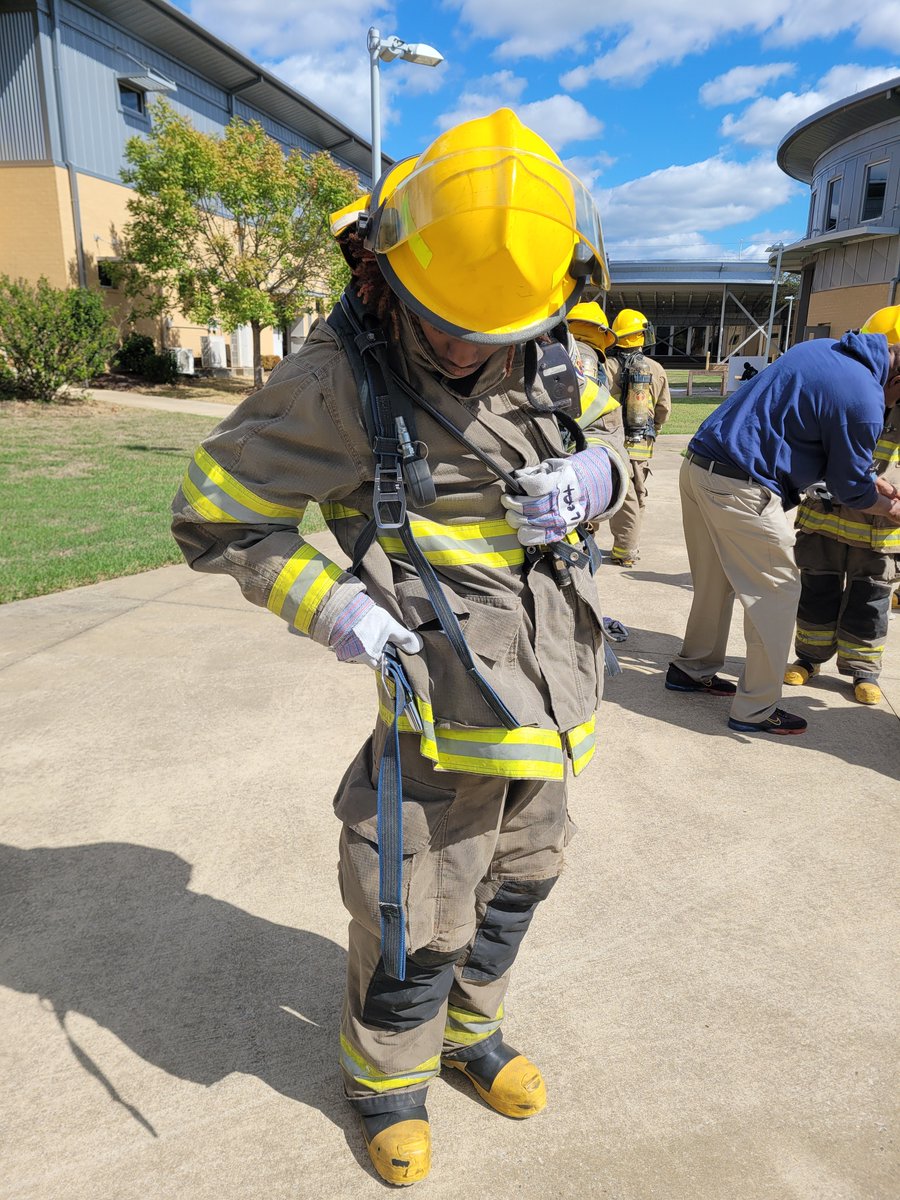TCTA (@tctatuscaloosa) on Twitter photo Leave it to our Fire Science teachers to figure out how to keep their students engaged by having them either restrained or do dressout drills in their PPE. #amazingtothecore <a href="/TCSBoardofEd/">T🍏S Board of Ed</a> <a href="/RandyLatner/">Randy Latner</a> <a href="/T_Town_Fire/">TuscaloosaFireRescue</a> <a href="/MikeDaria/">Mike Daria</a> <a href="/BranchJetta/">Jetta Branch</a> <a href="/jimmyhull_CTE/">Jimmy Hull</a> <a href="/egmackey/">Eric Mackey</a> <a href="/ALFireCollege/">Alabama Fire College</a> Leave it to our Fire Science teachers to figure out how to keep their students engaged by having them either restrained or do dressout drills in their PPE. #amazingtothecore <a href="/TCSBoardofEd/">T🍏S Board of Ed</a> <a href="/RandyLatner/">Randy Latner</a> <a href="/T_Town_Fire/">TuscaloosaFireRescue</a> <a href="/MikeDaria/">Mike Daria</a> <a href="/BranchJetta/">Jetta Branch</a> <a href="/jimmyhull_CTE/">Jimmy Hull</a> <a href="/egmackey/">Eric Mackey</a> <a href="/ALFireCollege/">Alabama Fire College</a>