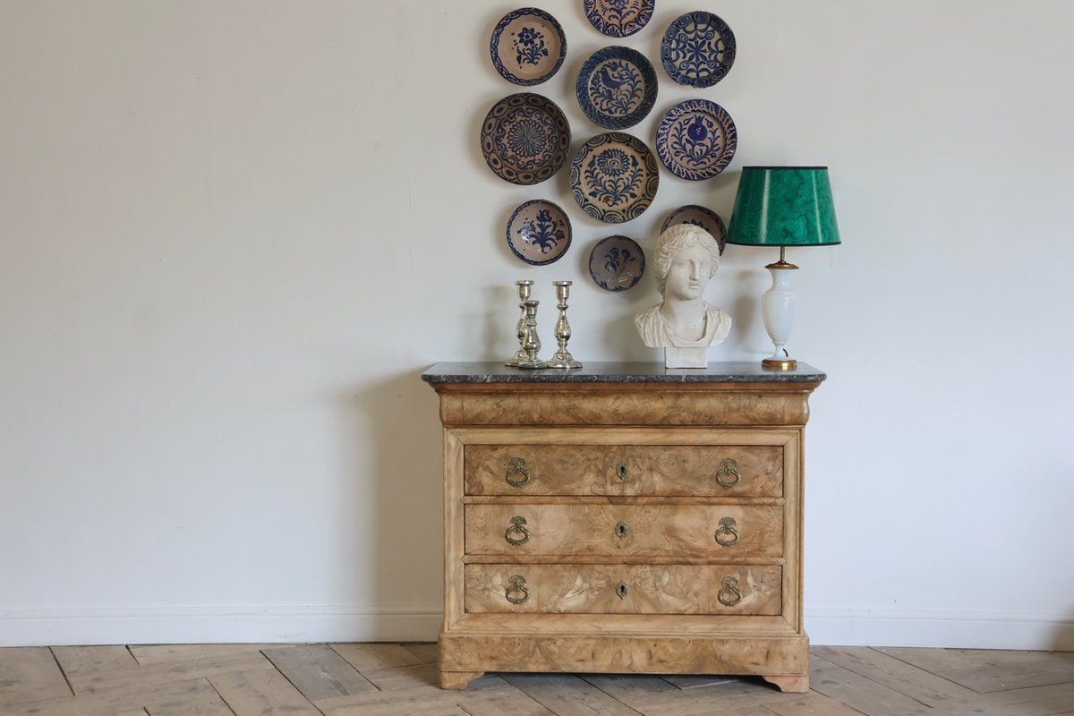 BrownriggUK's tweet photo. 19th Century French Bleached Walnut Commode
https://t.co/JrUYp6Ty8K
#walnutcommode #antiquecommode #antiquefurniture #interiordesign #decor https://t.co/DG78pdtWC8