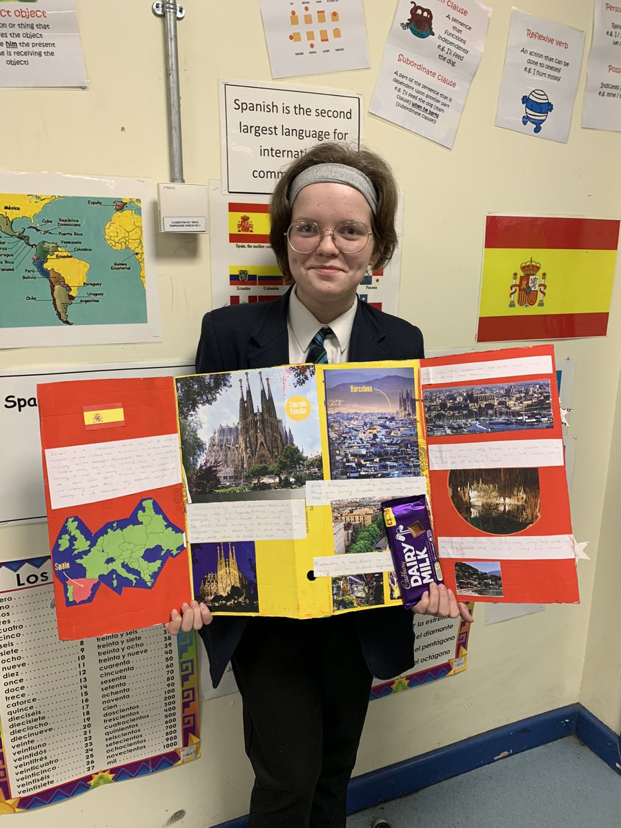 malonelanguages's tweet image. Aoife, Amir and Ahmad - winners of the European  poster competition, fantastic effort! 😇🥇🇪🇸