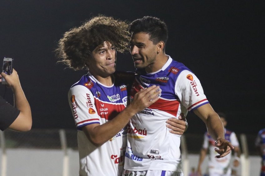 Olhe para a sua amada, igual o Paulista olha para o Diego Ceará! 😍🫶🏼❤️🇫🇷

📸 Cláudio Gomes

#afogadosfc #afogadosdaingazeira #Futebol #pernambuco #pernambucano #viral