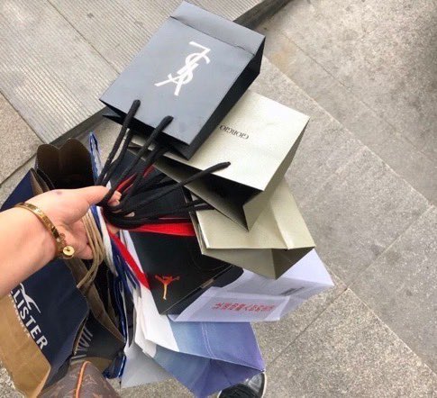 Benibrahimmm's tweet image. Kadınlar ne ister.. tam liste bırakıyorum