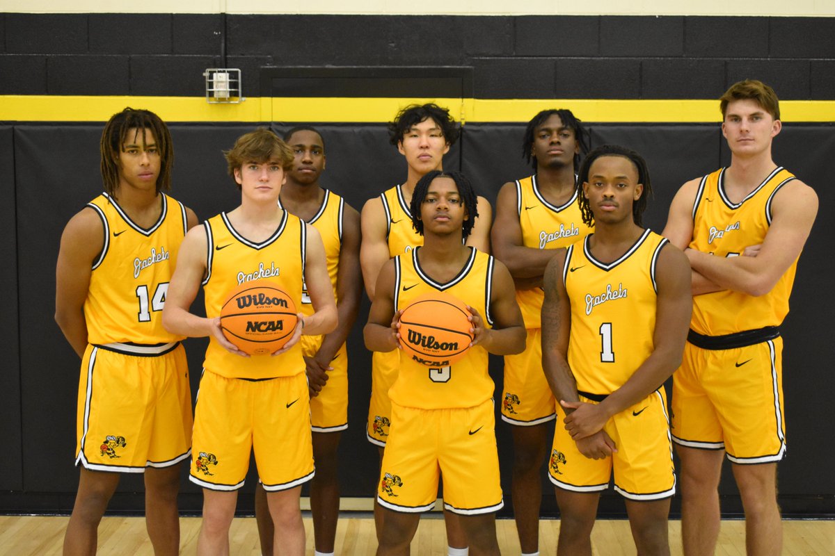 Randolph-Macon Hoops tweet media