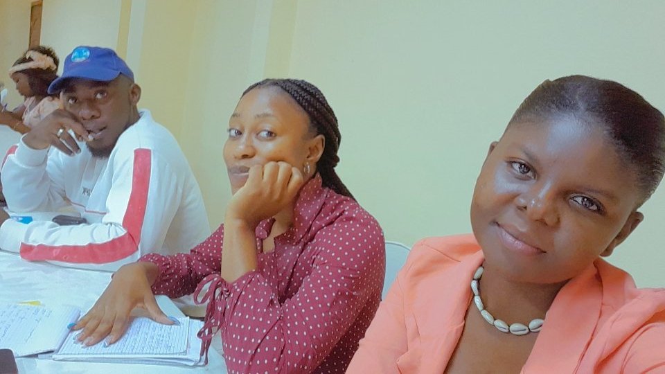 carine_oum's tweet photo. 🤩Nous y sommes💪💪💥
Nous  partageons  en famille nos experiences sur les difficultés et même les avantages  reçus tout au long de notre  apprentissage
 #defyhatenow
#civic_watch
#Notohate https://t.co/5H8OwLEJGv