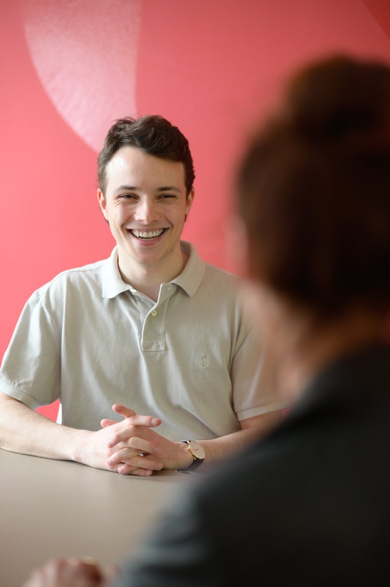 redRobin tweet media