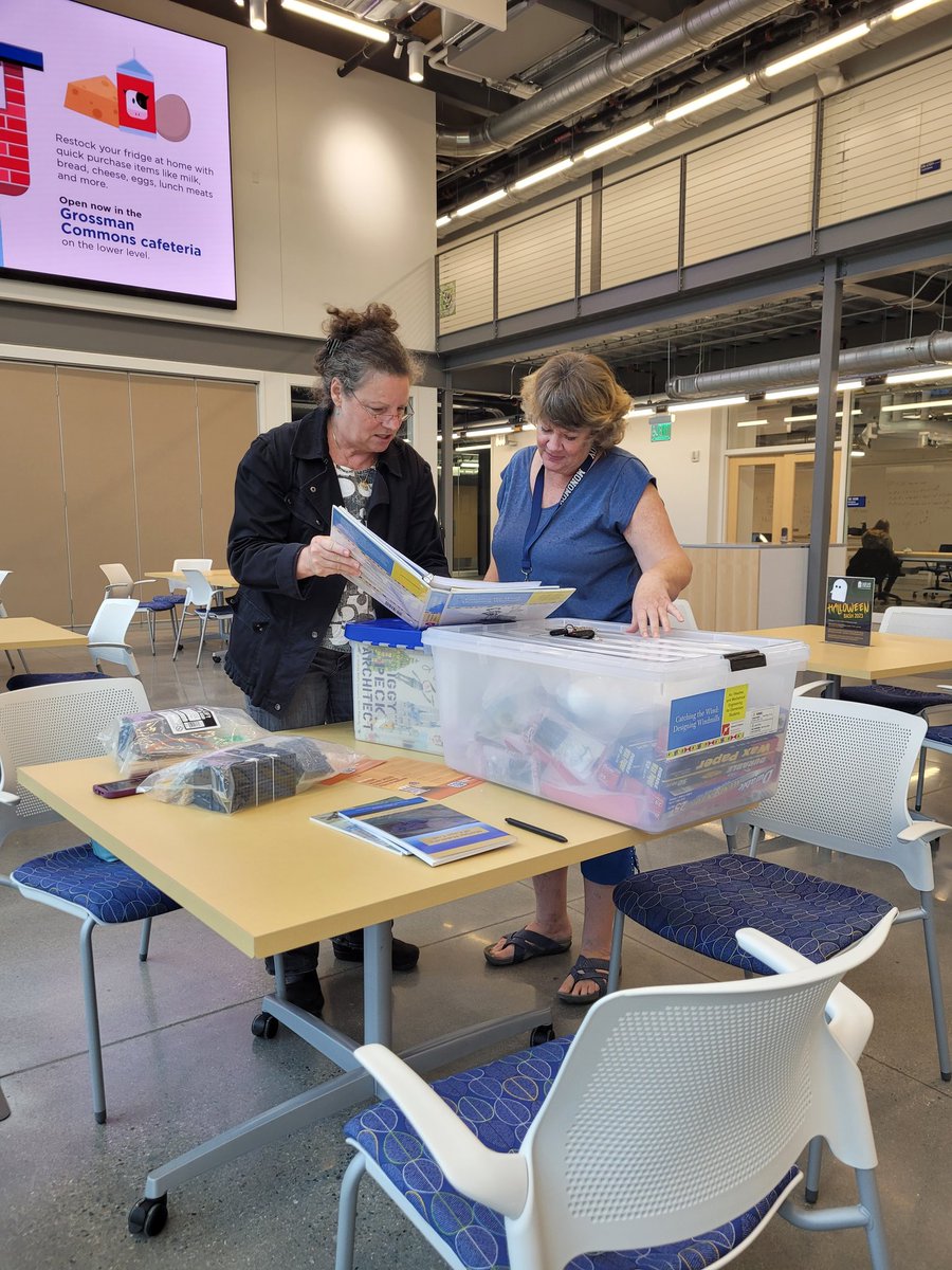 Teachers explore items in our lending library yesterday for @MassSTEMWeek Check out the items we have available for educators in Cape Cod Region here (and our new website! 🥰): capecodstemnetwork.glide.page/dl/a400f7 #YourSTEMFutureIsOurSTEMFuture #SeeYourselfInSTEM #STEMeducation