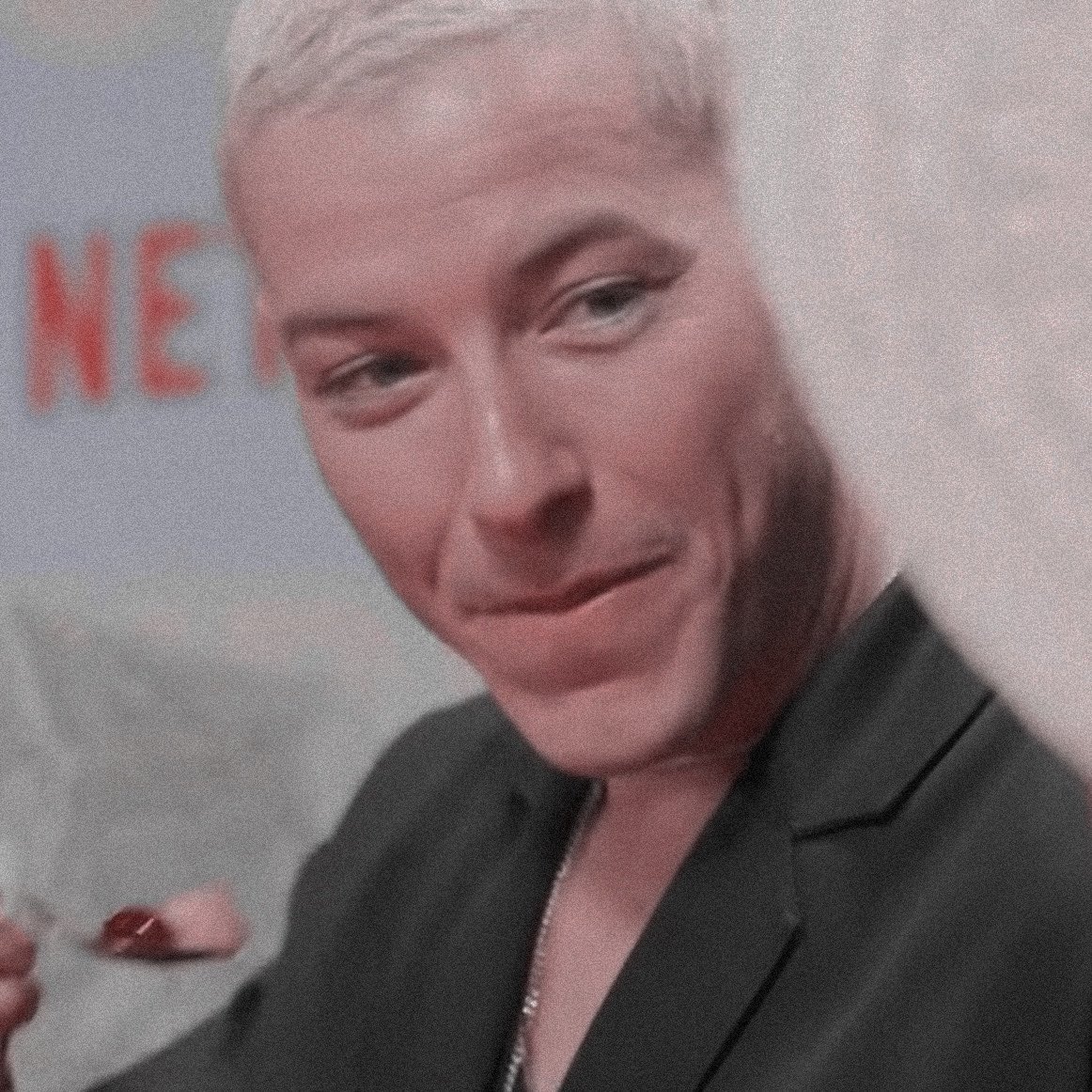  𝑨𝑹𝑻𝑯𝑼𝑹 𝑮𝑹𝑨𝒀. tweet media
