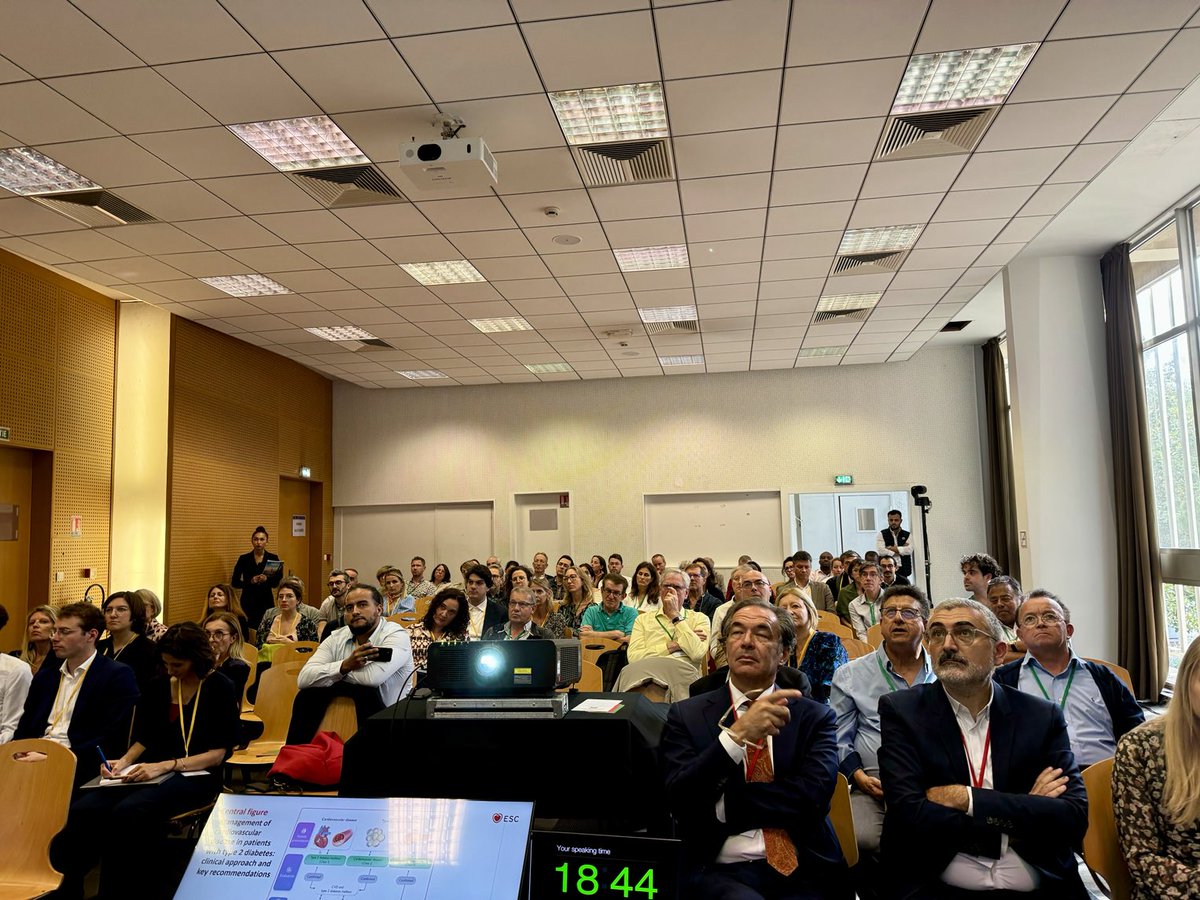SABOURETCardio's tweet photo. Full session to hear Pr L. Fauchier about #SCORE2 and #SCORE2Diabetes at #CNCF2023 ⁦@CNCFCardio⁩ Congress https://t.co/E0LOKIGkPm