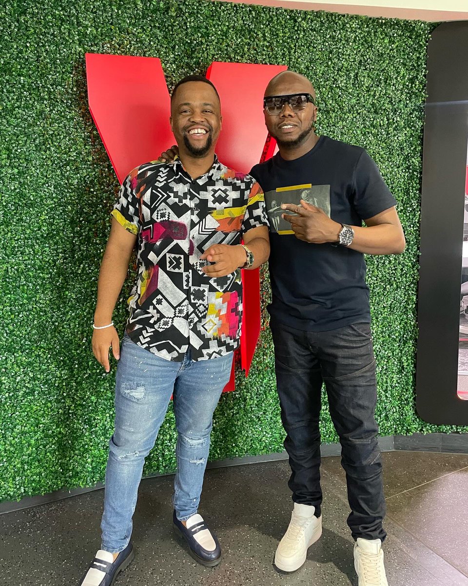 XtremmeDJ's tweet photo. Touch x Xtremme 🔥📻

Keep on inspiring my brother @iamtbotouch https://t.co/tU5h9aYLTY