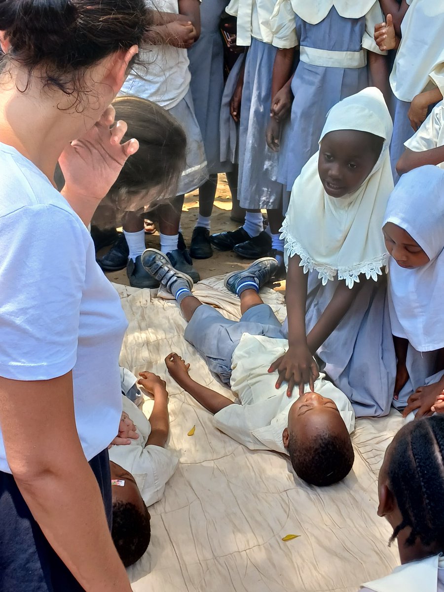 afrika_vak's tweet photo. Our role is to serve the local communities by bringing the services closer to the people. We have made a decisive decision to walk the journey together to ensure that we are able to achieve sustainable solutions to some of the socioeconomic challenges affecting them. https://t.co/ilUzQNoIAs