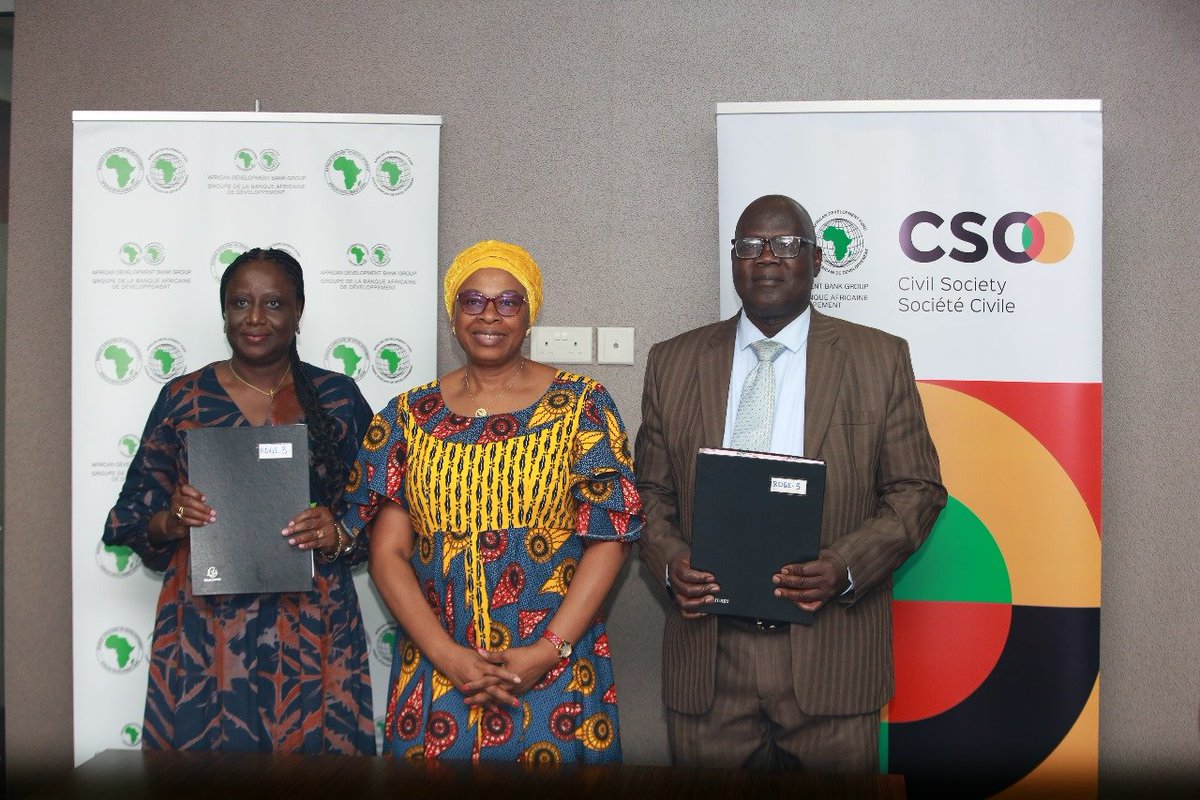 NnennaNwabufo's tweet photo. Today, I was delighted to witness the signing of an MoU between the @AfDB_Group and the Panafrican Farmers Organisation @pafo_africa, headquartered in Rwanda. This happened on the sidelines of the #EastAfrican #CSOForum2023. https://t.co/eUJdl00B8f