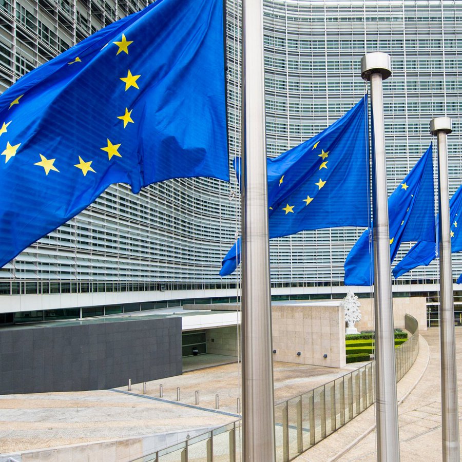 ЕК изпрати на Meta и TikTok искания за информация съгласно Законодателния акт за цифровите услуги #DSA.

Те касаят мерките, предприети от компаниите, за оценка и намаляване на риска от разпространяването на незаконно съдържание и дезинформация. 

Повече ↓
europa.eu/!TQjTnV