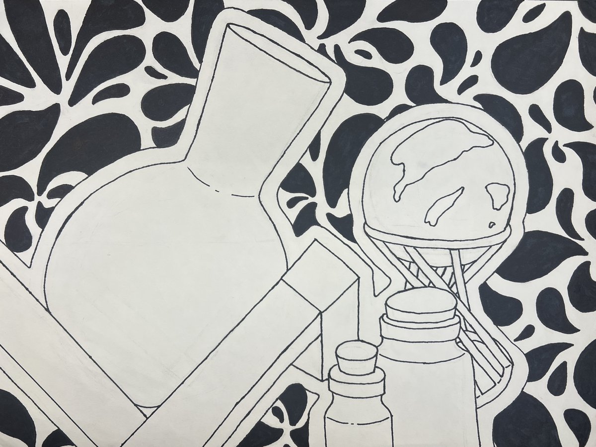 MissVarvaroArt's tweet photo. Drawing 1 artists created contour line drawings of three important items that have value to them. I am so proud of them! Each learner had to also design a background to co-exist with the drawing! @mineolahs @MineolaFineArts https://t.co/ixwedhOlcc