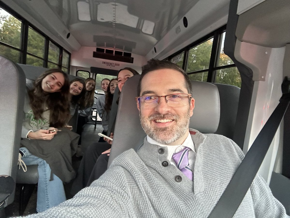 JMBpreps's tweet photo. My first field trip in 20 years is the sane as it was 20 years ago β #UNCJday!
Iβve been here as a student, as a presenter, and my first time as an educator! https://t.co/wShiF5owO4