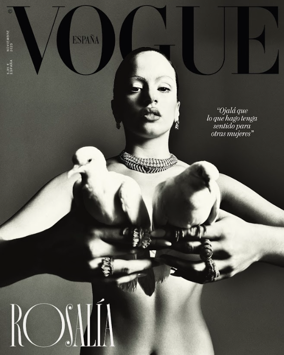 VogueSpain's tweet photo. .@rosalia es la portada de #VogueNoviembre. La artista nos muestra una faceta diferente, entrevistada por Penélope Cruz en una conversación única sobre el éxito, la fama y el arte. 
🖤 A la venta el próximo martes, 24 de octubre
*Los animales de este reportaje estuvieron atendidos en todo momento por un cuidador especializado y el trabajo con ellos se hizo respetando los estándares adecuados