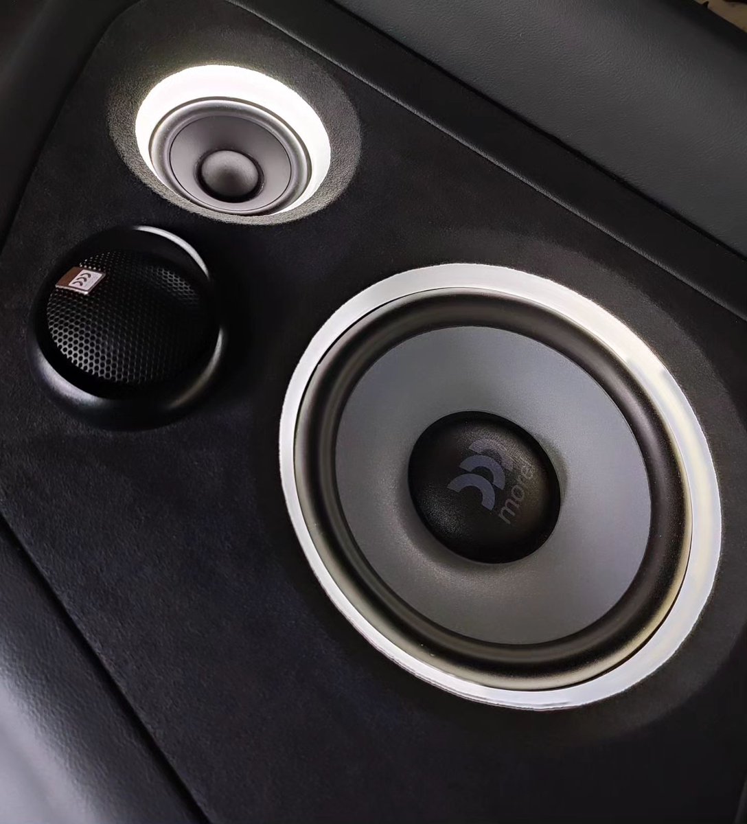 MorelHiFi's tweet photo. 📸 of the day: Maximo Ulrta 3-way speakers. The high-value, easy-to-install, high-resolution Maximo Ultra will vastly enhance your listening experience.  Installed by #autophile23. Explore https://t.co/RoAtfNdJ9P
#morelhifi #morelcaraudio #caraudio #caraudifab #loudpseakers https://t.co/5QRFCcEiEC