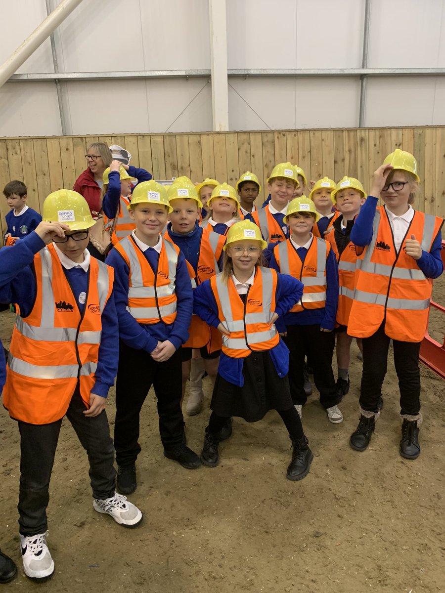 childrensuni's tweet photo. What an amazing start @BroadacreSch are having at Foundations Live @BishopBurton. Thank you so much @hobsonporter for facilitating this fantastic experience. #foundationslive https://t.co/RRdLUPTWzx