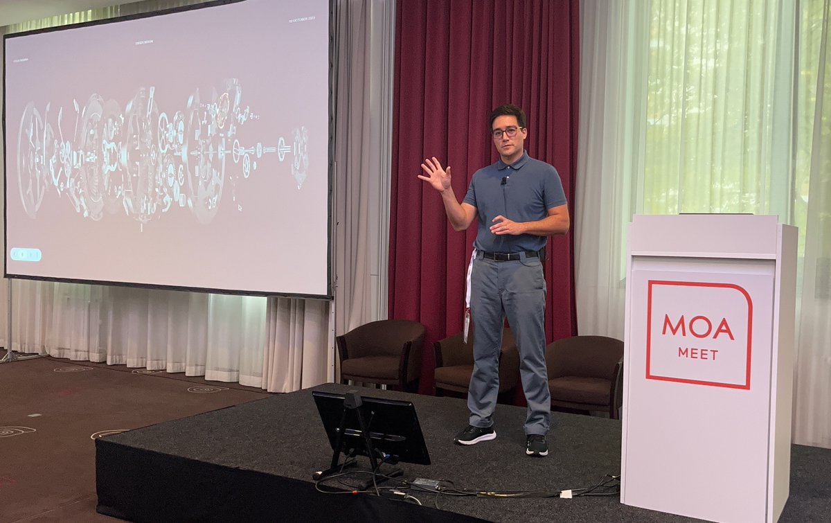 Smart Workspace Design tweet media