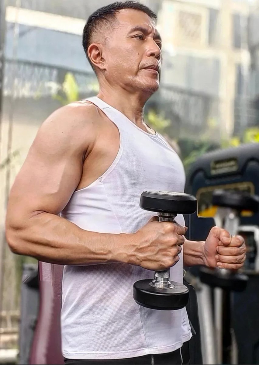 AbangOmar's tweet photo. Keeping Fit On Holiday 
#cuticutiipoh

#fitnessfirst #fitforfitness
#healthiswealth #gymrat
#fitnessfreak #fitnesslife
#holiday #workout #fit
#gymstudio #exercise #1969businesssuites
#ipoh #perak https://t.co/iLKWAKi6m9