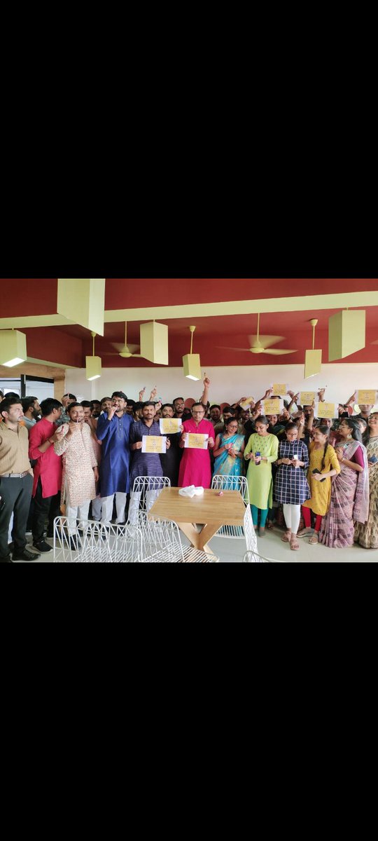 ફિક્સ પગારના ૩૦% નાં વધારાની લોલીપોપ ની ફિક્સ પગારના કર્મચારીઓ દ્વારા જૂના તથા નવા સચિવાલય ખાતે વિરોધ કરવામાં આવ્યો ફિક્સ પગારના કર્મચારીઓની એક જ માંગ ફિક્સ પગારની શોષિત નીતિ નાબૂદ કરવામાં આવે.
#Remove_Fix_Pay_Gujarat
<a href="/irushikeshpatel/">Rushikesh Patel</a> <a href="/Bhupendrapbjp/">Bhupendra Patel</a> <a href="/kuberdindor/">Dr. Kuber Dindor</a> <a href="/Vivekdoza/">Vivekk Oza</a>