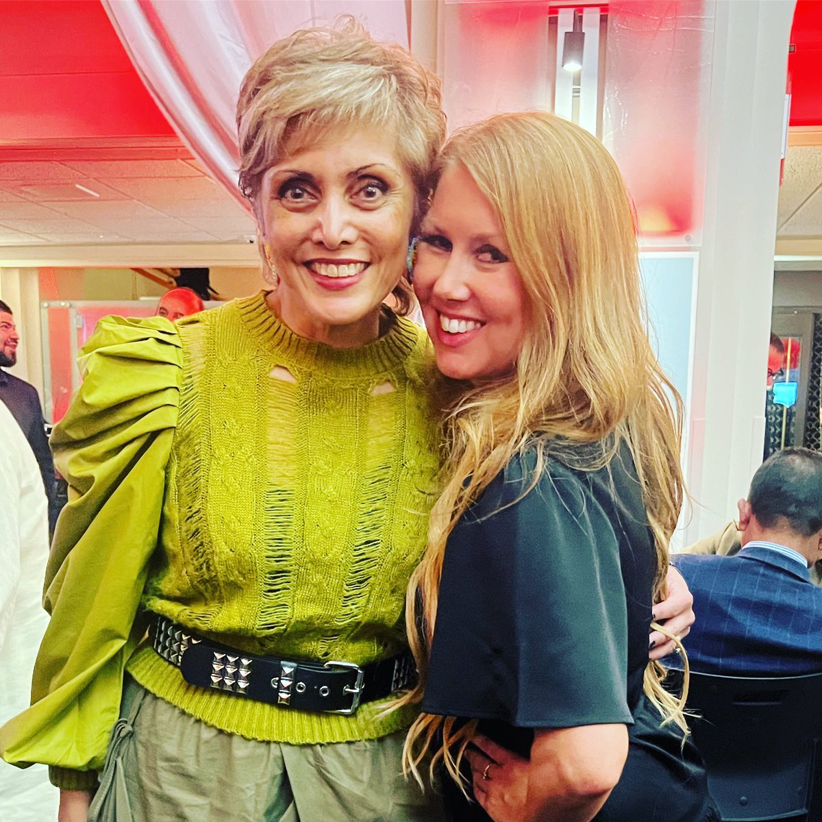 kellylannan's tweet photo. Thank you so much Mayor @jyotigondek for hosting a gorgeous Celebration for the Arts. 
#calgary https://t.co/1NlwYL9jJb