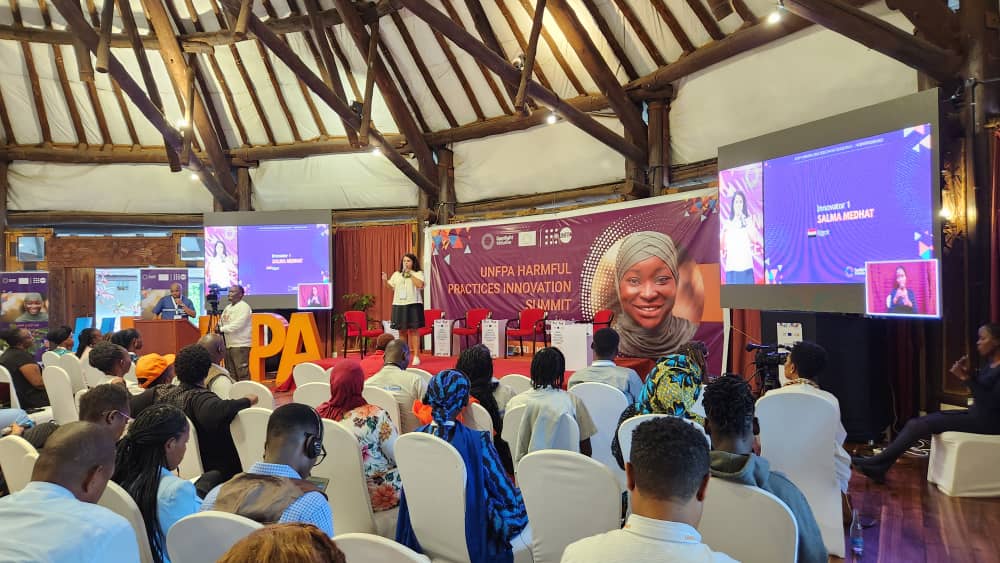 GPtoEndFGM's tweet photo. Get ready to witness innovation at its best! 🌍✨ 

Follow our live broadcast on YouTube and Facebook as four visionary innovators battle it out at #UNFPAInnovationSummit 
🇪🇬 Salma  
🇧🇮 Badogomba 
🇹🇩 Saada 
🇬🇭 Geoffrey 
Don't miss this electrifying event! https://t.co/tVm6hlYf6E