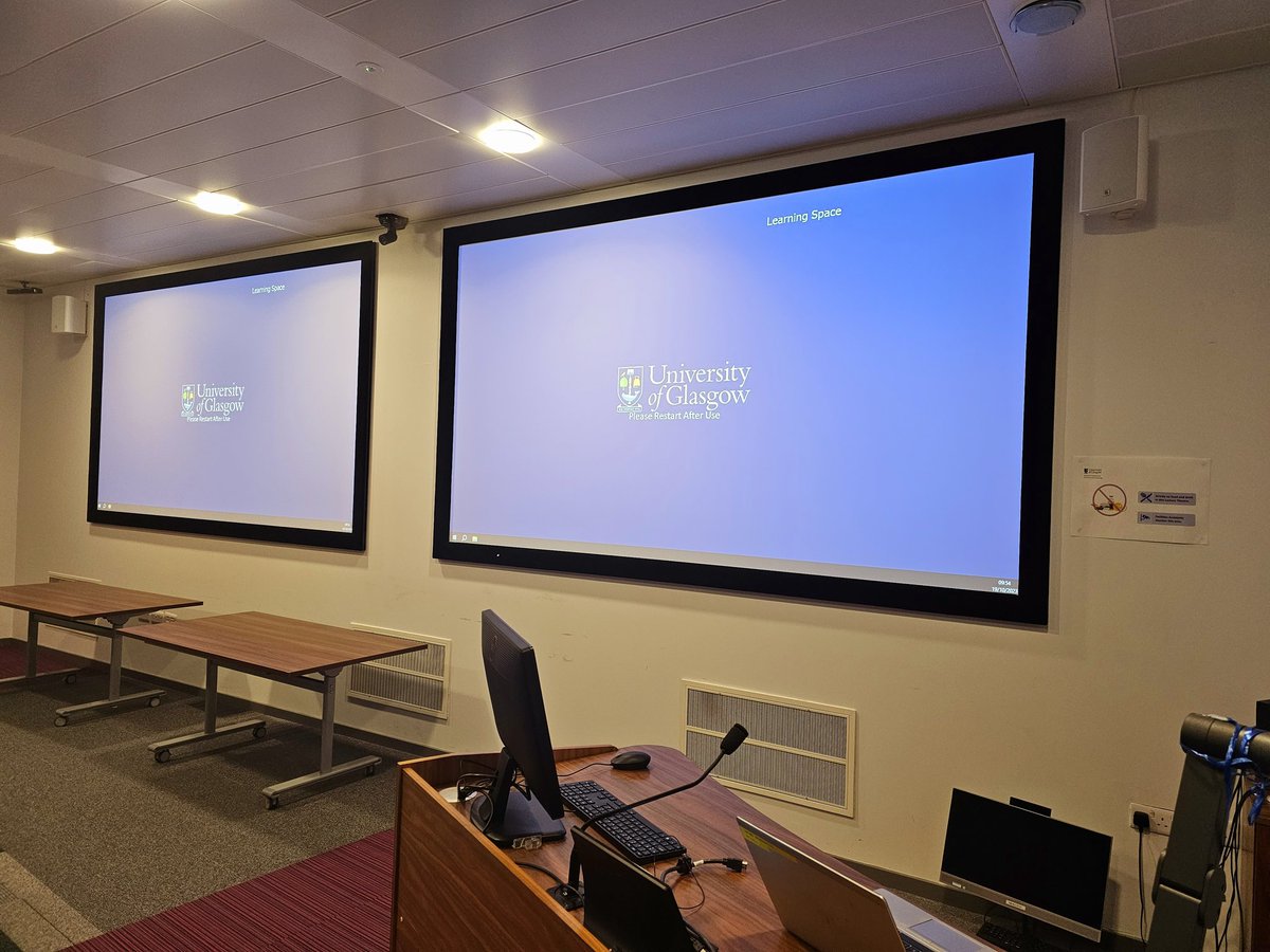 Great to be back today at <a href="/UofGlasgow/">University of Glasgow</a> teaching <a href="/UofGMVLS/">UofG MVLS</a> students Pain Physiology as part of their BSc...did our best to make it fun with some clinical scenarios using @Slidoapp 🧑‍🎓🏥
